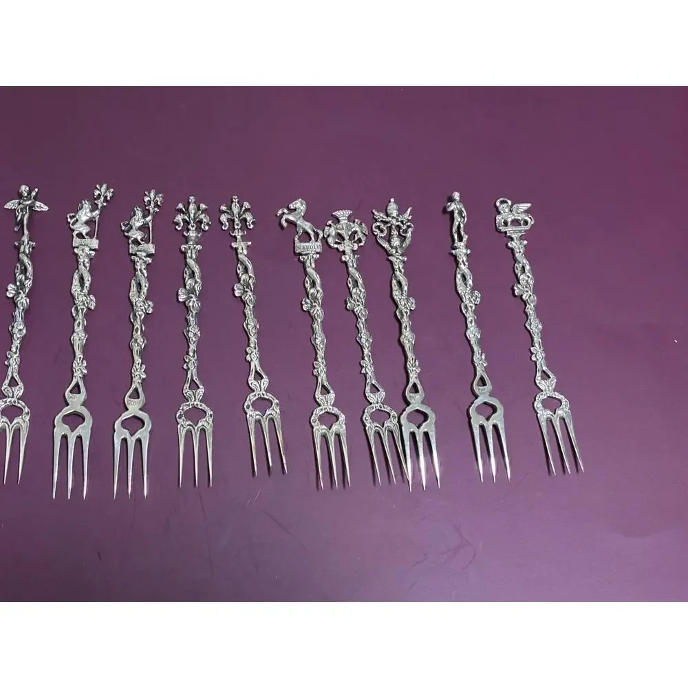 Lot Set of 18 800 Silver 3 Tined Serving Fork with Winged Cherub Figures